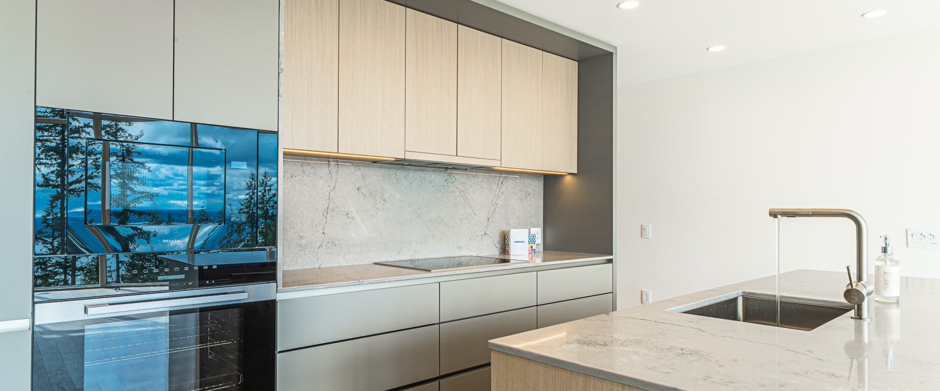 West Van | 2 Bed + 3 Bath | 2 Parking | 1,412 Sq.Ft. Forest and Ocean