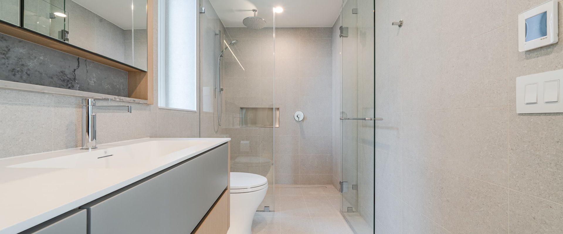 West Van | 2 Bed + 3 Bath | 2 Parking | 1,412 Sq.Ft. Forest and Ocean