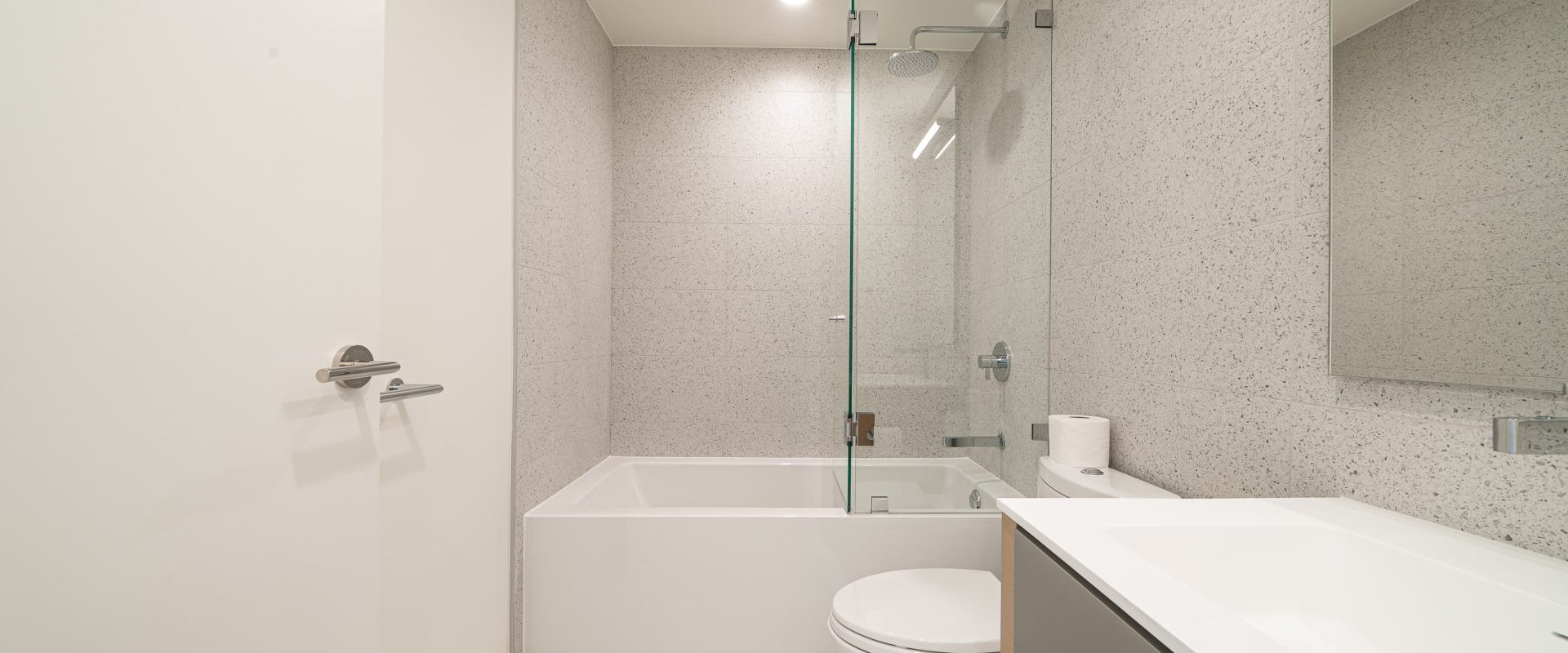 West Van | 2 Bed + 3 Bath | 2 Parking | 1,412 Sq.Ft. Forest and Ocean