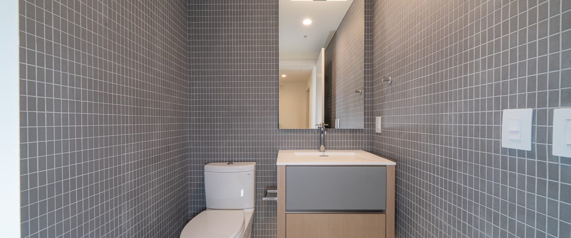 West Van | 2 Bed + 3 Bath | 2 Parking | 1,412 Sq.Ft. Forest and Ocean