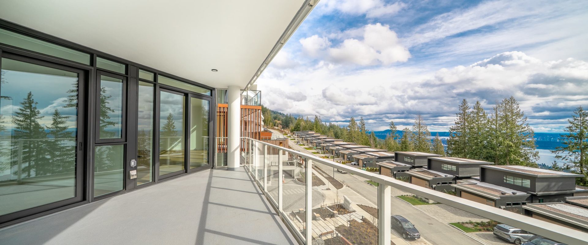 West Van | 2 Bed + 3 Bath | 2 Parking | 1,412 Sq.Ft. Forest and Ocean