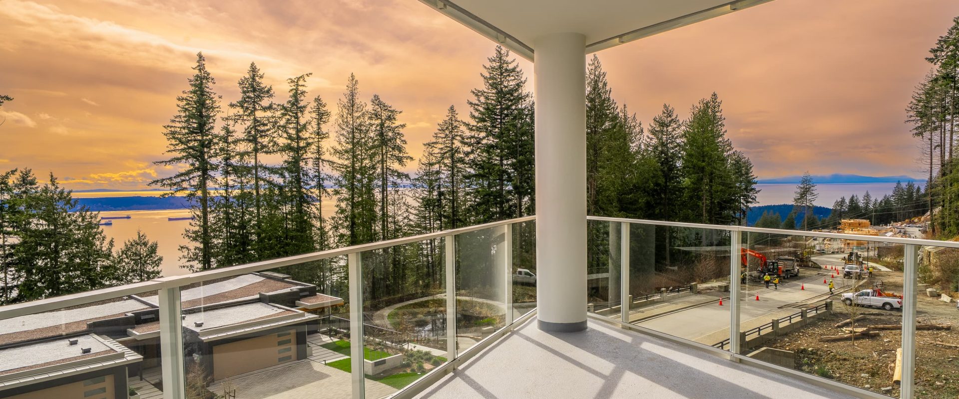 West Van | 2 Bed + 3 Bath | 2 Parking | 1,412 Sq.Ft. Forest and Ocean