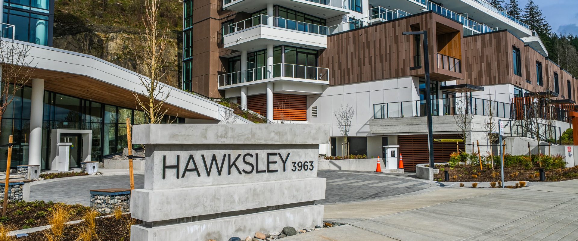 West Van | 2 Bed + 3 Bath | 2 Parking | 1,412 Sq.Ft. Forest and Ocean