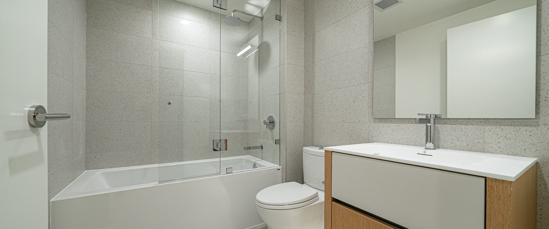 West Van Brand New Condo| 2br+2ba | 2 Parking w/ EV