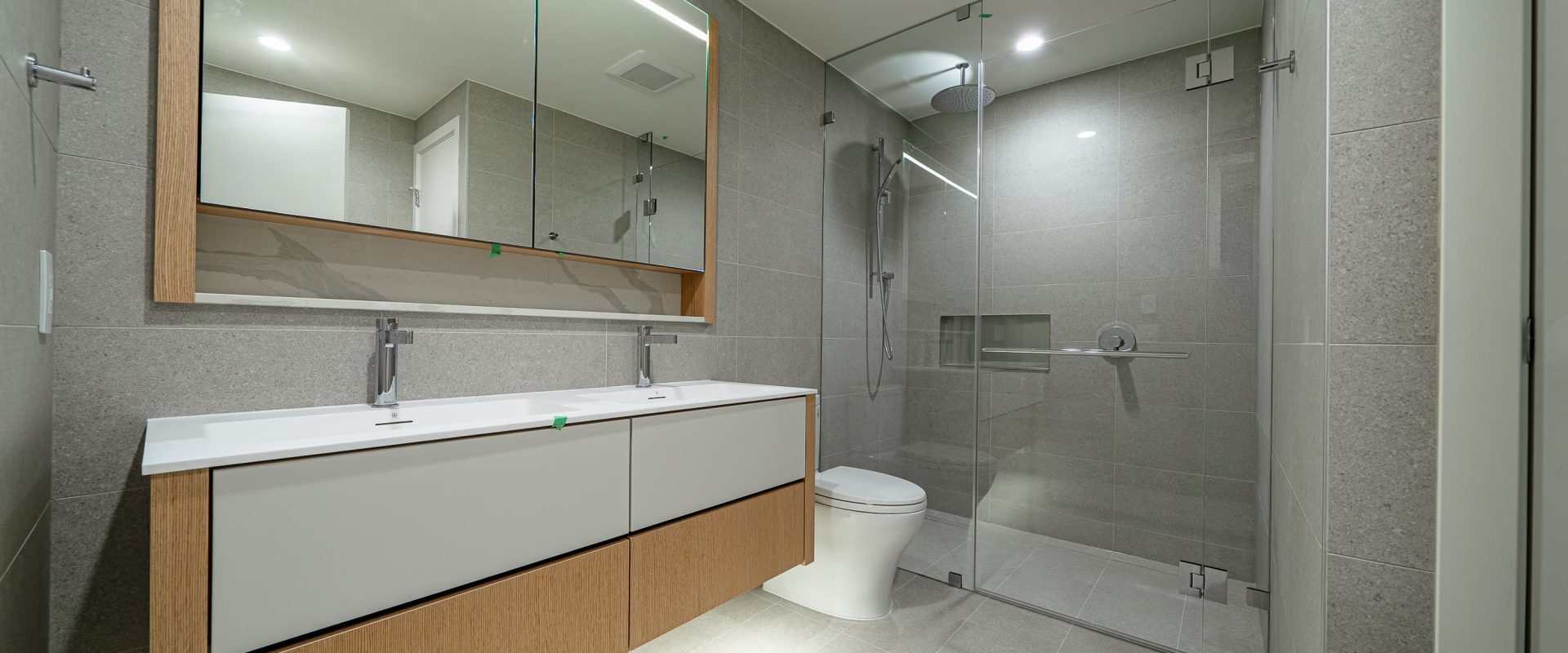 West Van Brand New Condo| 2br+2ba | 2 Parking w/ EV