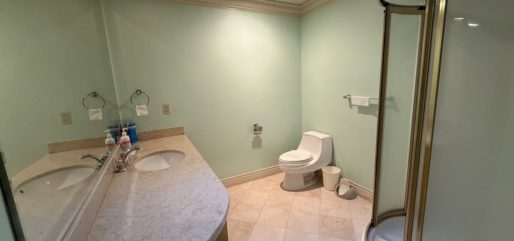 Iconic British Properties Luxury Estate with Indoor Pool & Tennis Cour