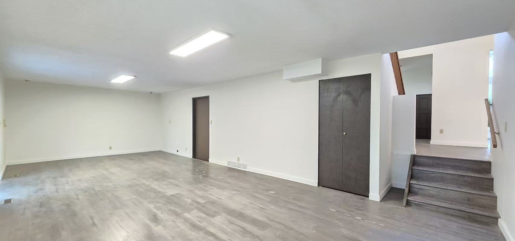 Burnaby Government Road Large 5Bd/3Ba Single Family House