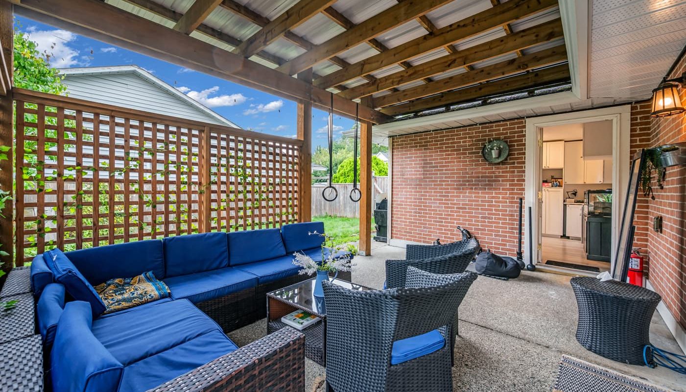 Relaxed Lifestyle in Quiet Maple Ridge Neighborhood