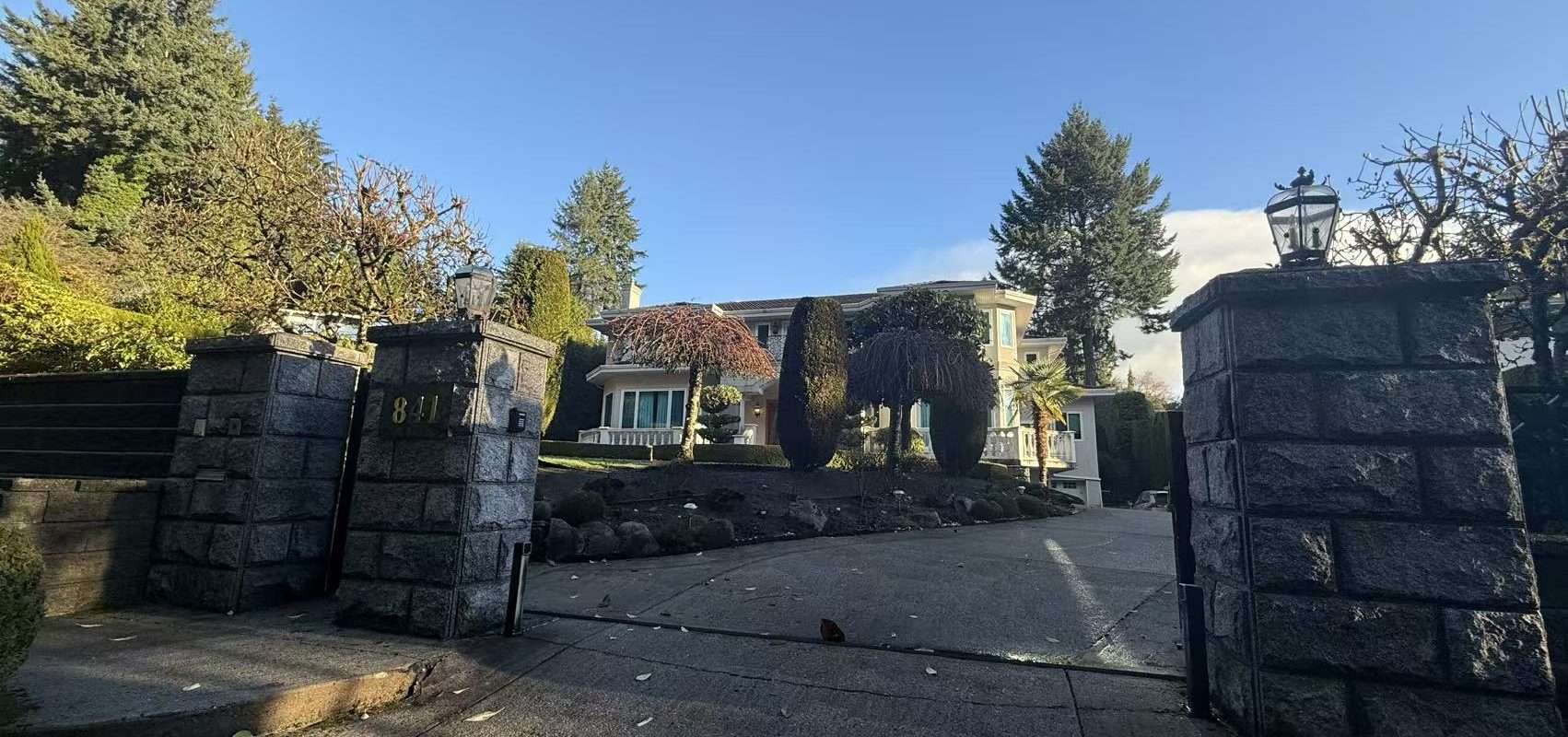 Iconic British Properties Luxury Estate with Indoor Pool & Tennis Cour