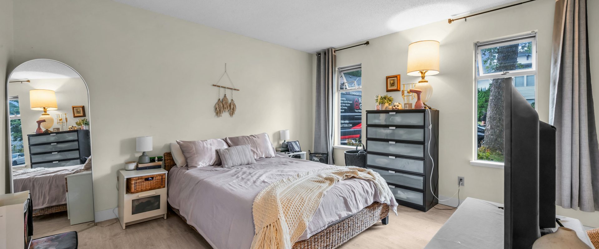 Relaxed Lifestyle in Quiet Maple Ridge Neighborhood