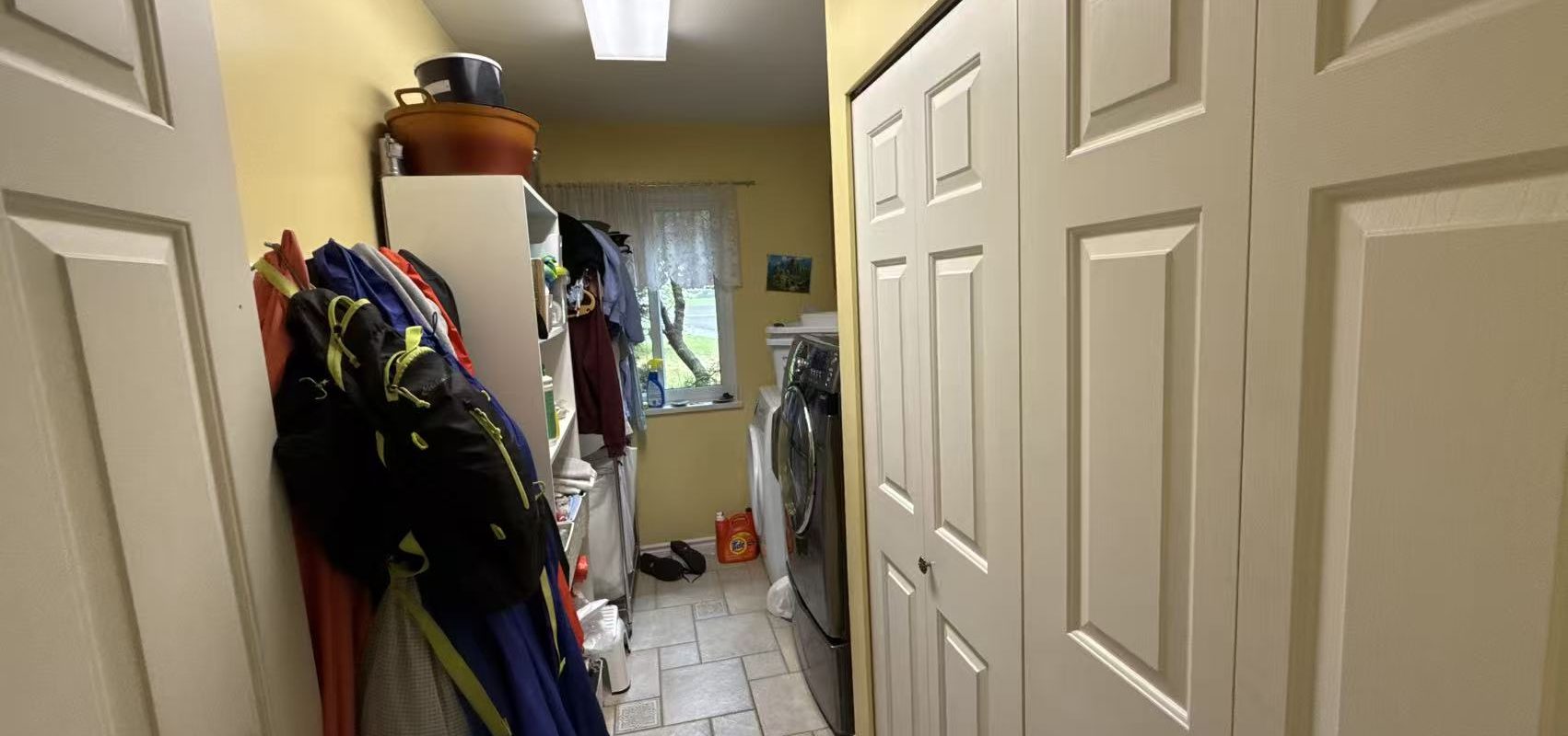 Spacious West Vancouver Caulfield House – 4 Bed | Quiet Location