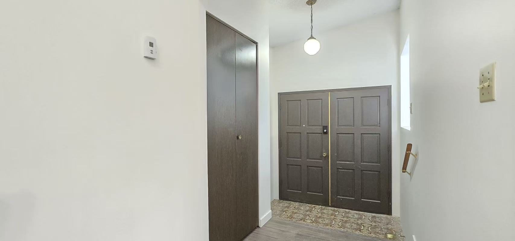 Burnaby Government Road Large 5Bd/3Ba Single Family House