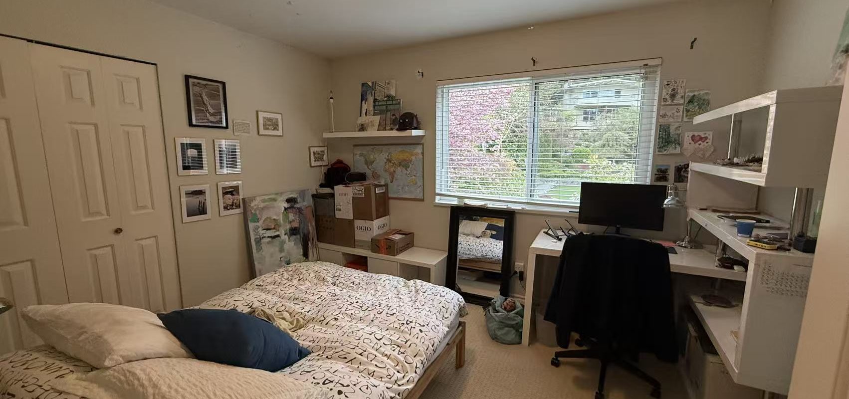 Spacious West Vancouver Caulfield House – 4 Bed | Quiet Location