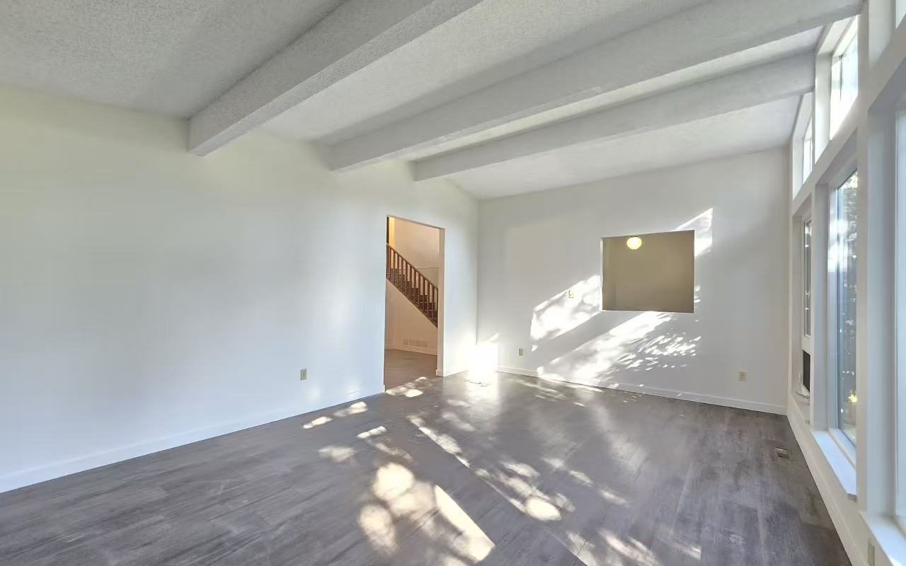 Burnaby Government Road Large 5Bd/3Ba Single Family House