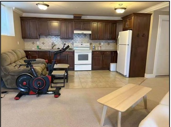 2-Bed, 1-Bath Ground Level– South-Facing, Ambleside West Vancouver