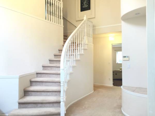 Fleetwood Meticulously Maintained Furnished House for Rent