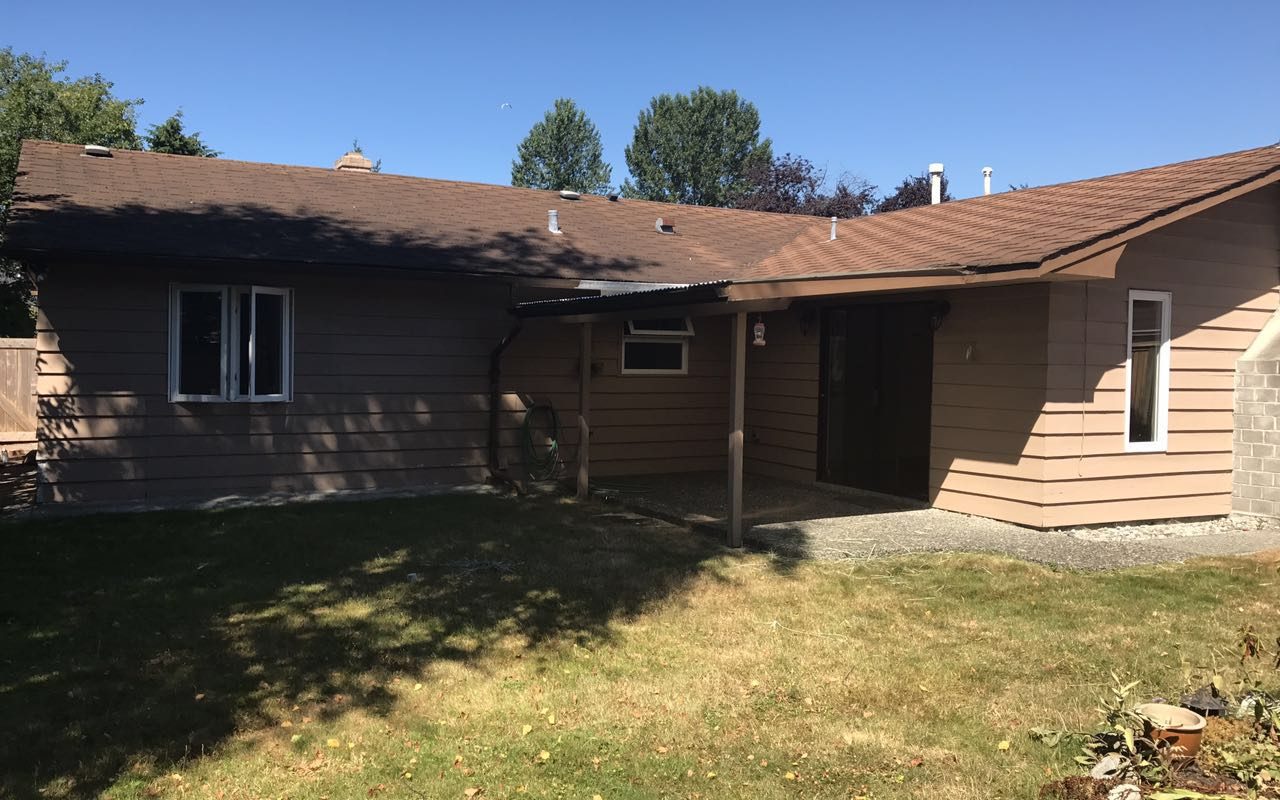 Beautiful 3Be 2Ba bungalow in North Vancouver