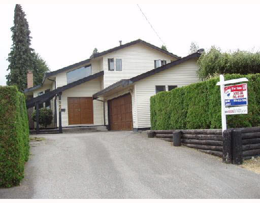 Well maintained custom built 4br 3ba home at Quiet Burnaby Lake area