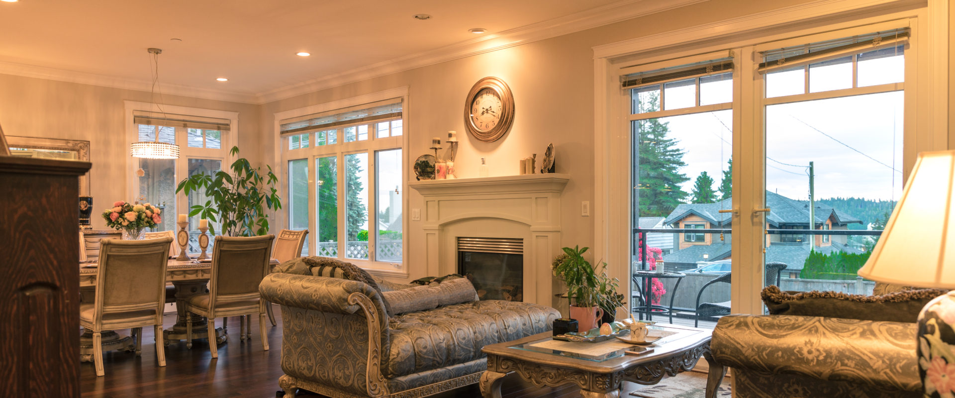 West Vancouver Ambleside  bright South facing 4  bedrooms 5 bathrooms fabulous House