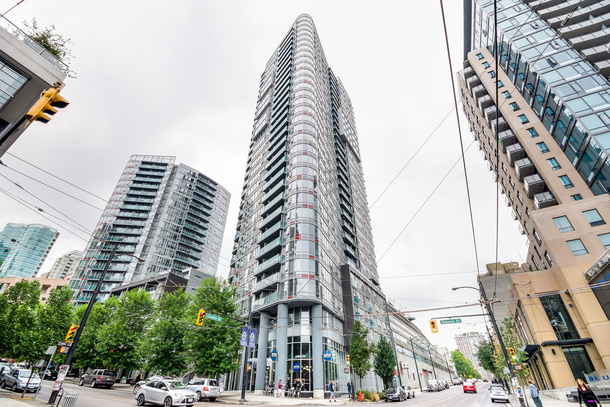 #3203 233 Robson Street(Vancouver)
