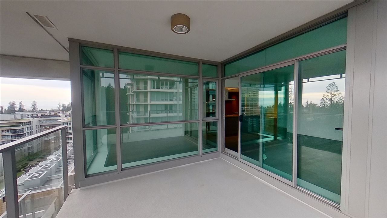 【UBC】学区房！1000尺两室两卫+书房拐角户型，超大阳台