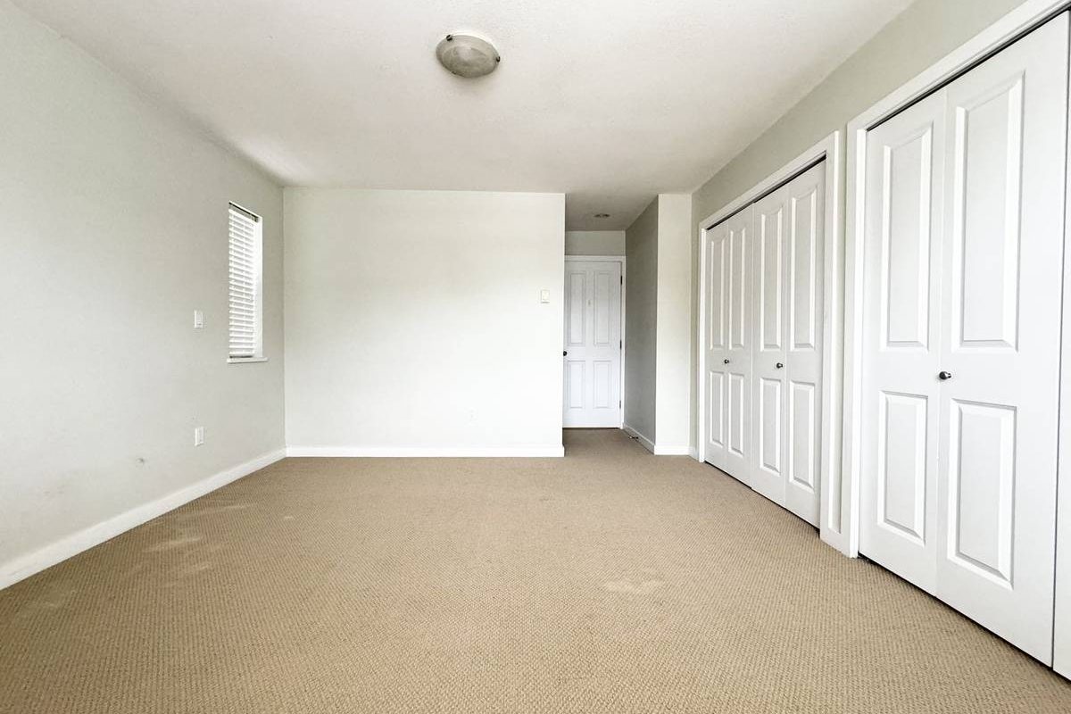 列治文三房三卫双拼住宅出租！