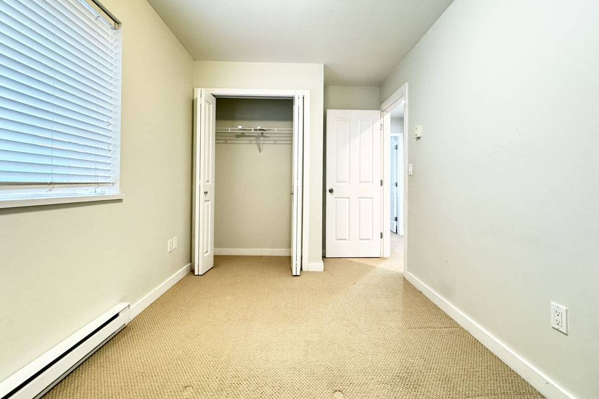 列治文三房三卫双拼住宅出租！