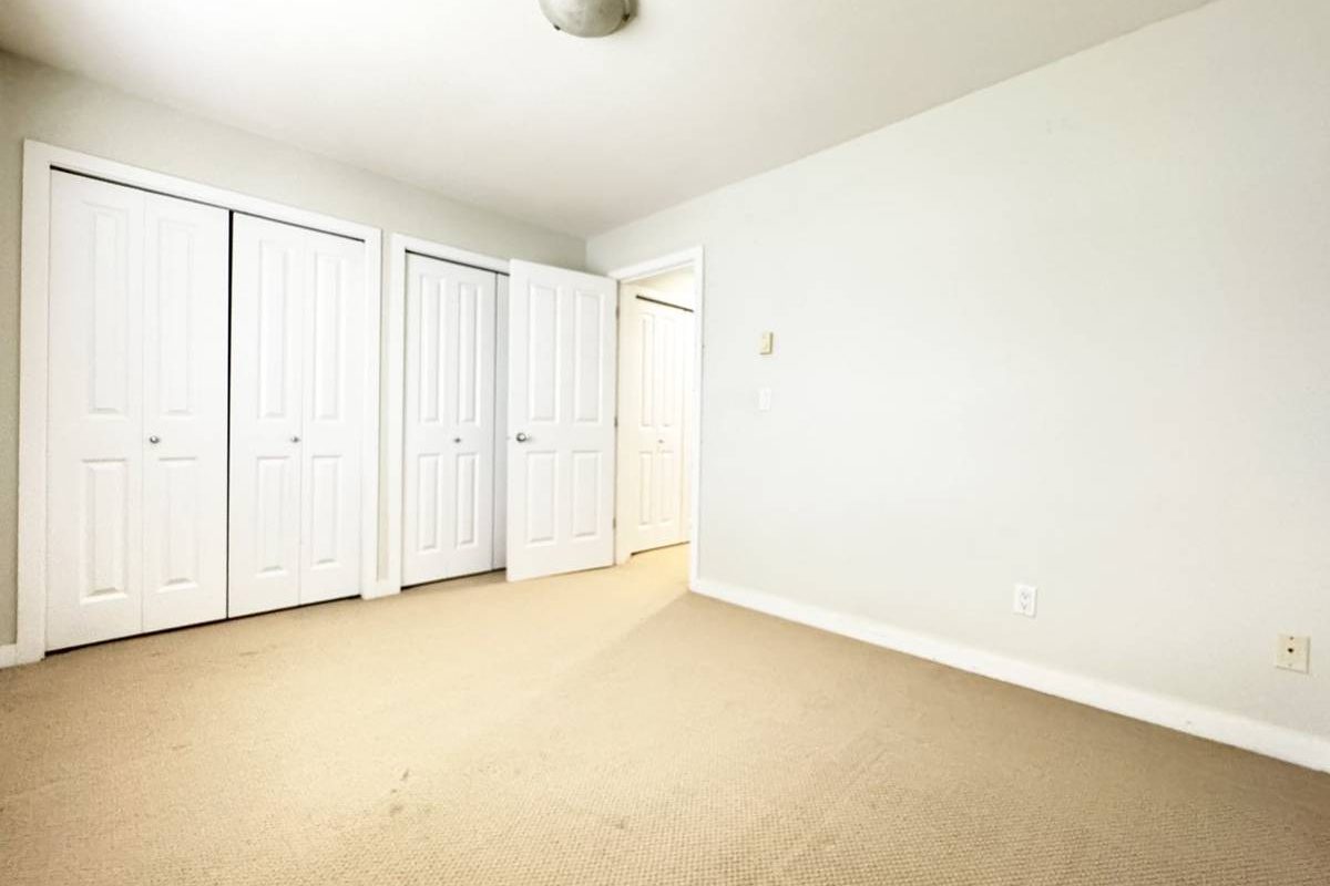 列治文三房三卫双拼住宅出租！