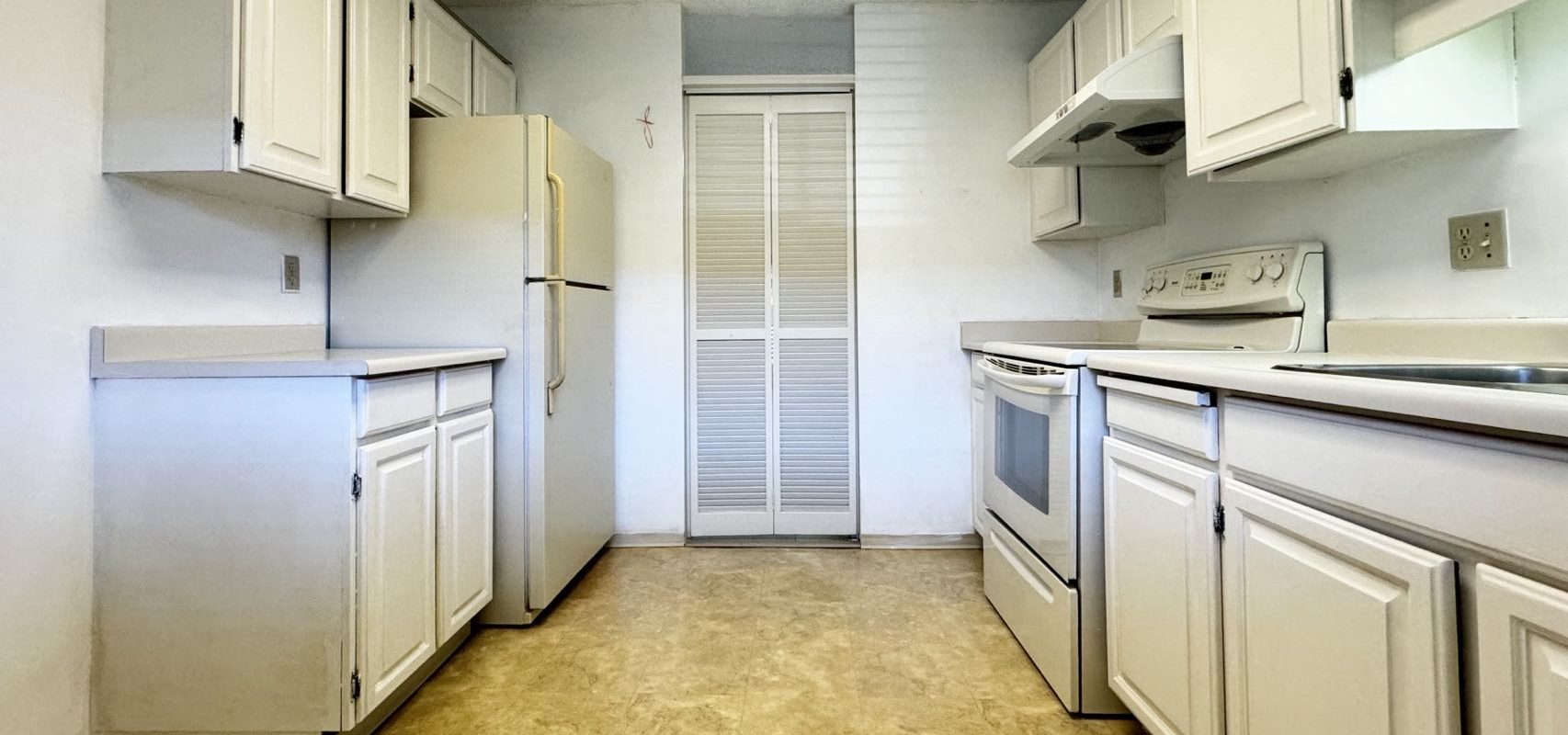 Langara湖景3房2卫公寓出租