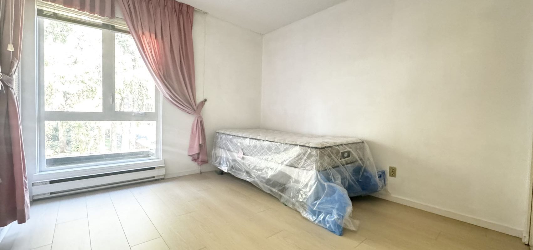 Langara湖景3房2卫公寓出租