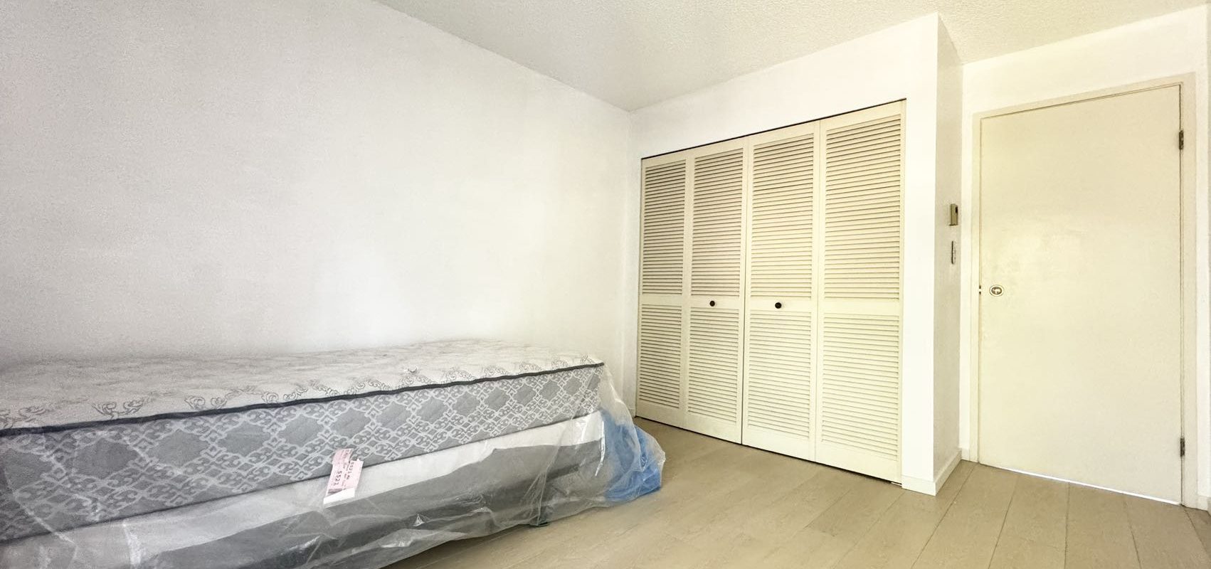 Langara湖景3房2卫公寓出租