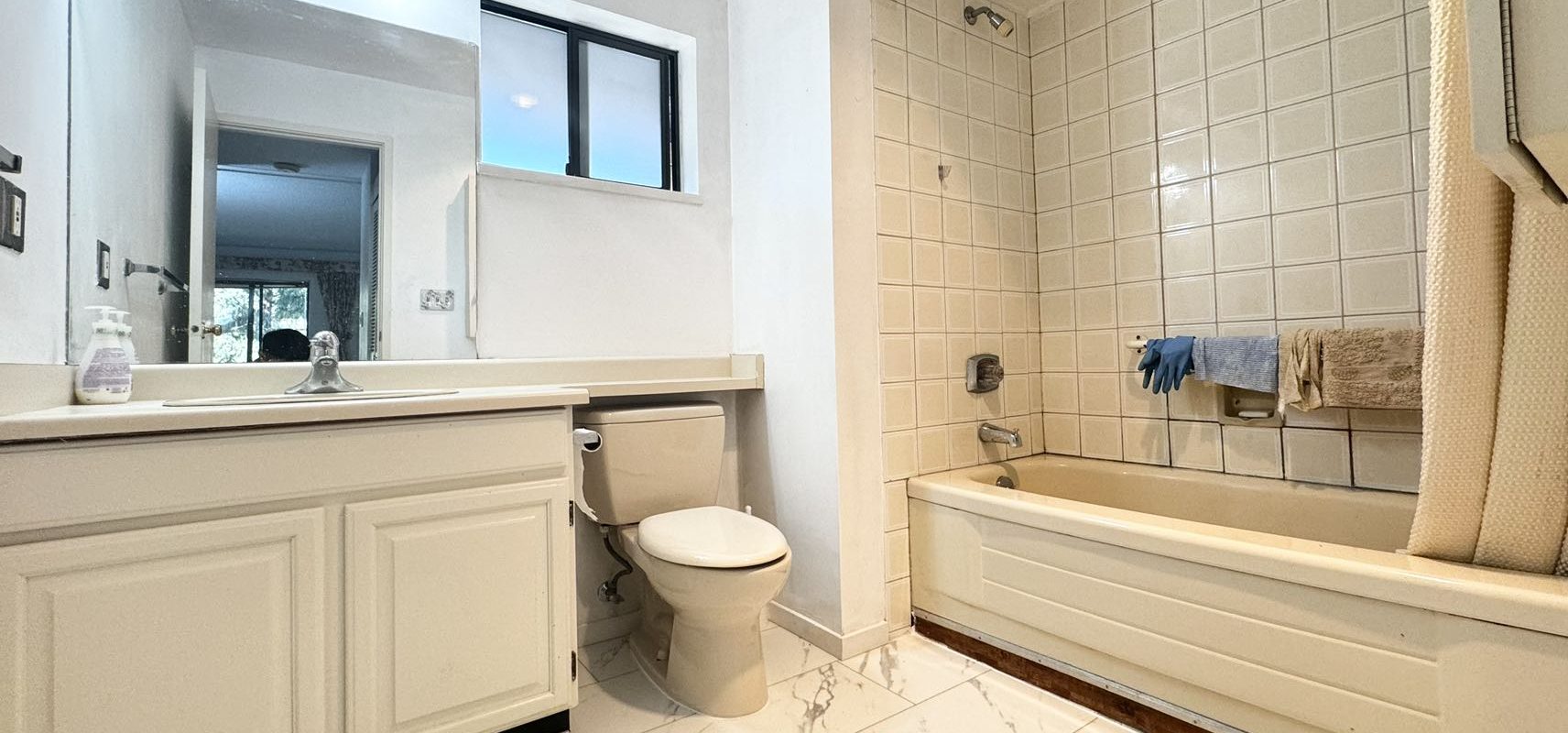 Langara湖景3房2卫公寓出租