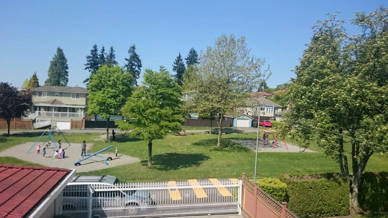 Metrotown 优越位置 3卧1卫半地下室出租