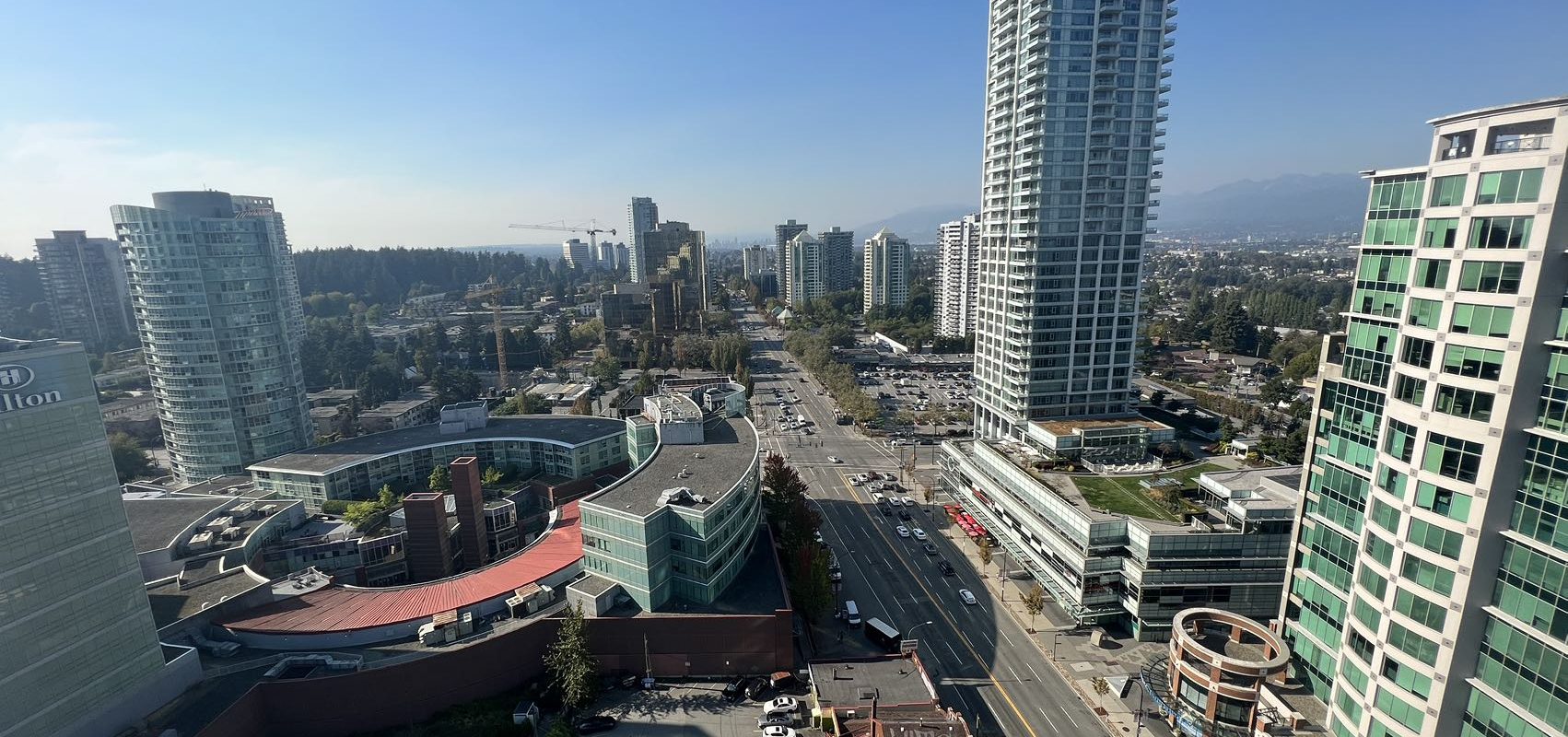 本拿比Metrotown Station Square 5 2室空调公寓出租