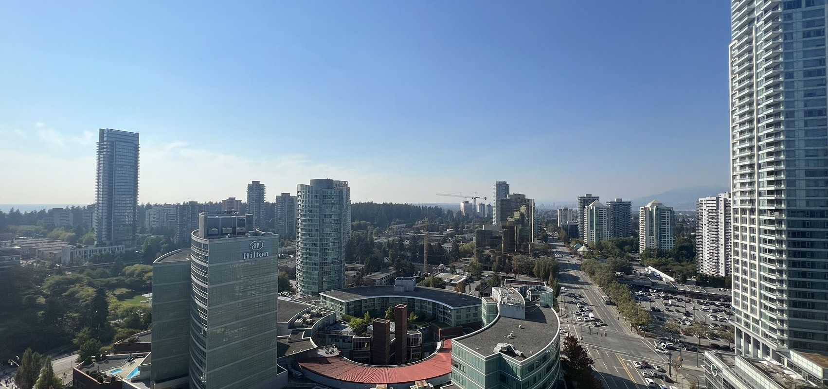 本拿比Metrotown Station Square 5 2室空调公寓出租