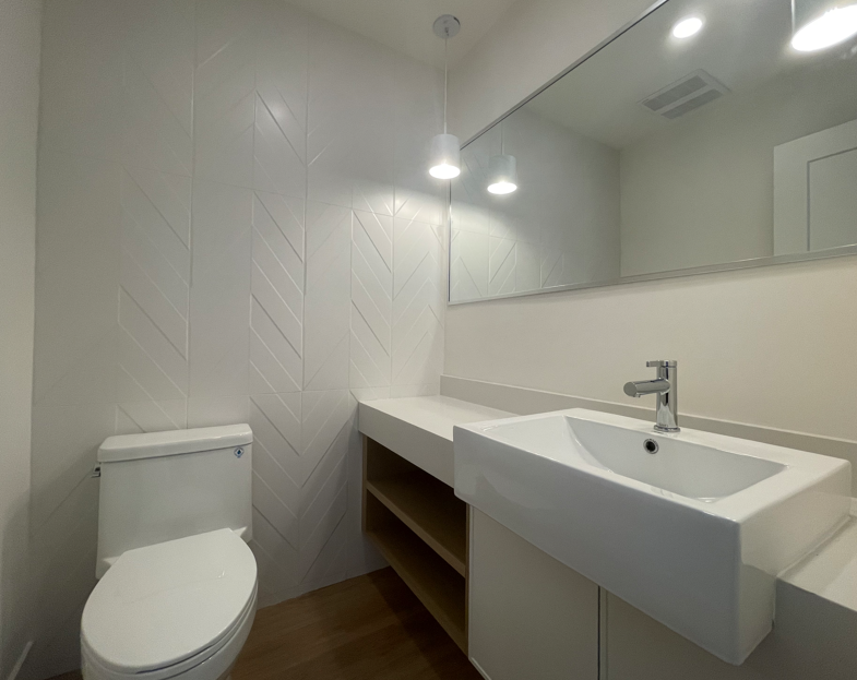 南素里Grandview Corners购物中心附近联排别墅四室三卫出租