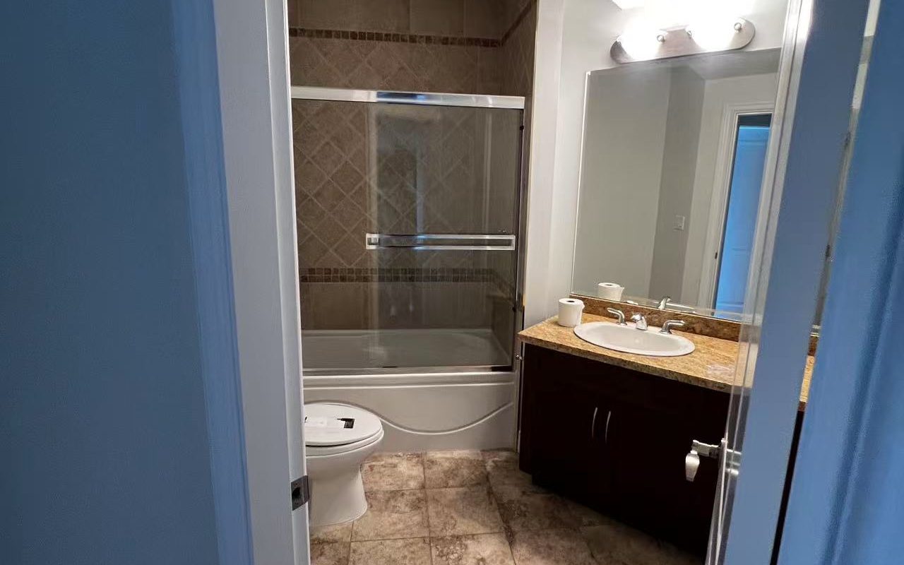 西温Whitby Estates学区房2室1卫出租