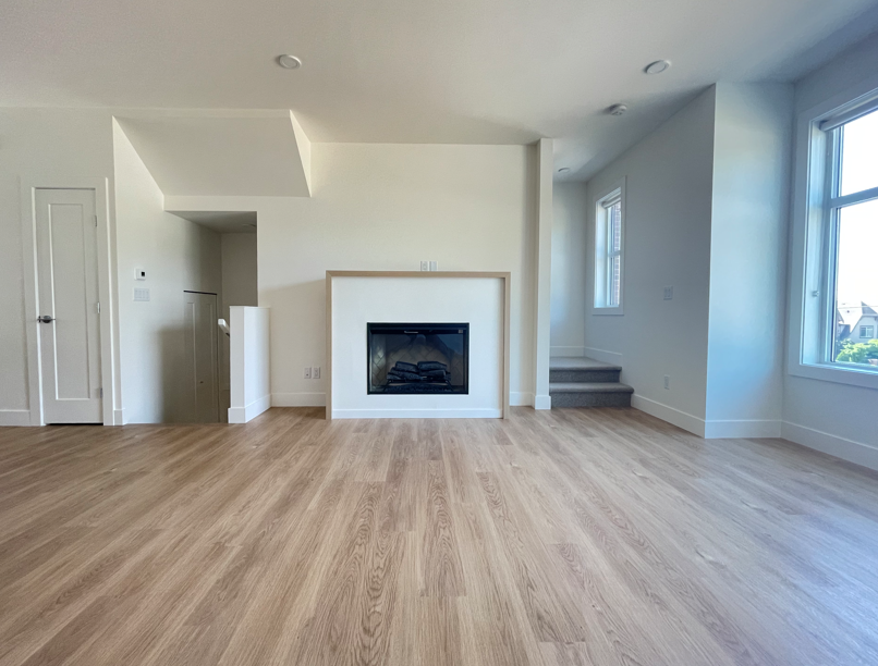 南素里Grandview Corners购物中心附近联排别墅四室三卫出租