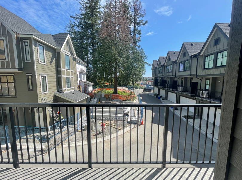 南素里Grandview Corners购物中心附近联排别墅四室三卫出租