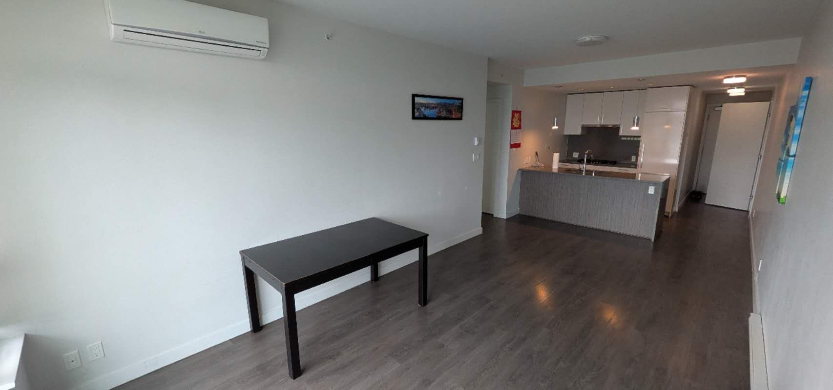 列治文Lansdowne附近2室2卫公寓出租