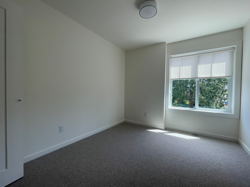 南素里Grandview Corners购物中心附近联排别墅四室三卫出租