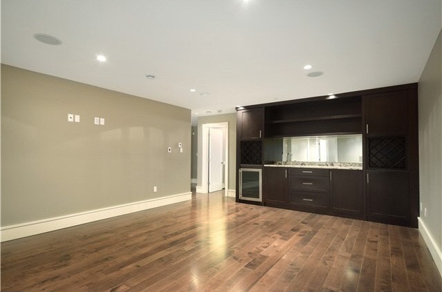 西温哥华 Ambleside 区豪华三层住宅 5卧7卫出租 (Ambleside)